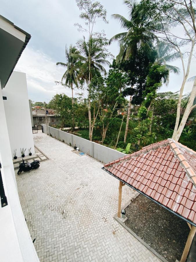 Rumah liburan Kmanda House